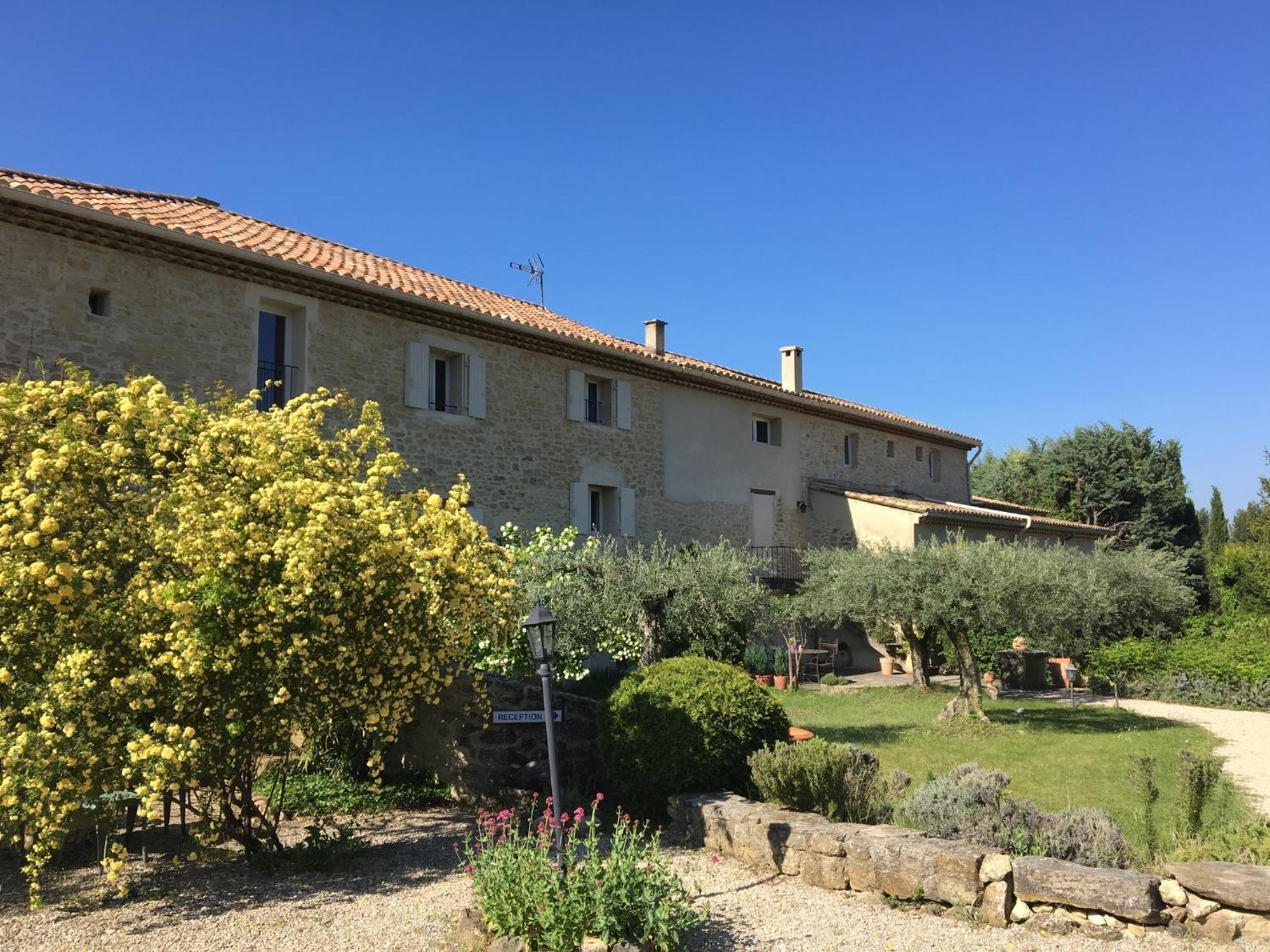 Hotel Domaine La Condamine Crillon-le-Brave Esterno foto