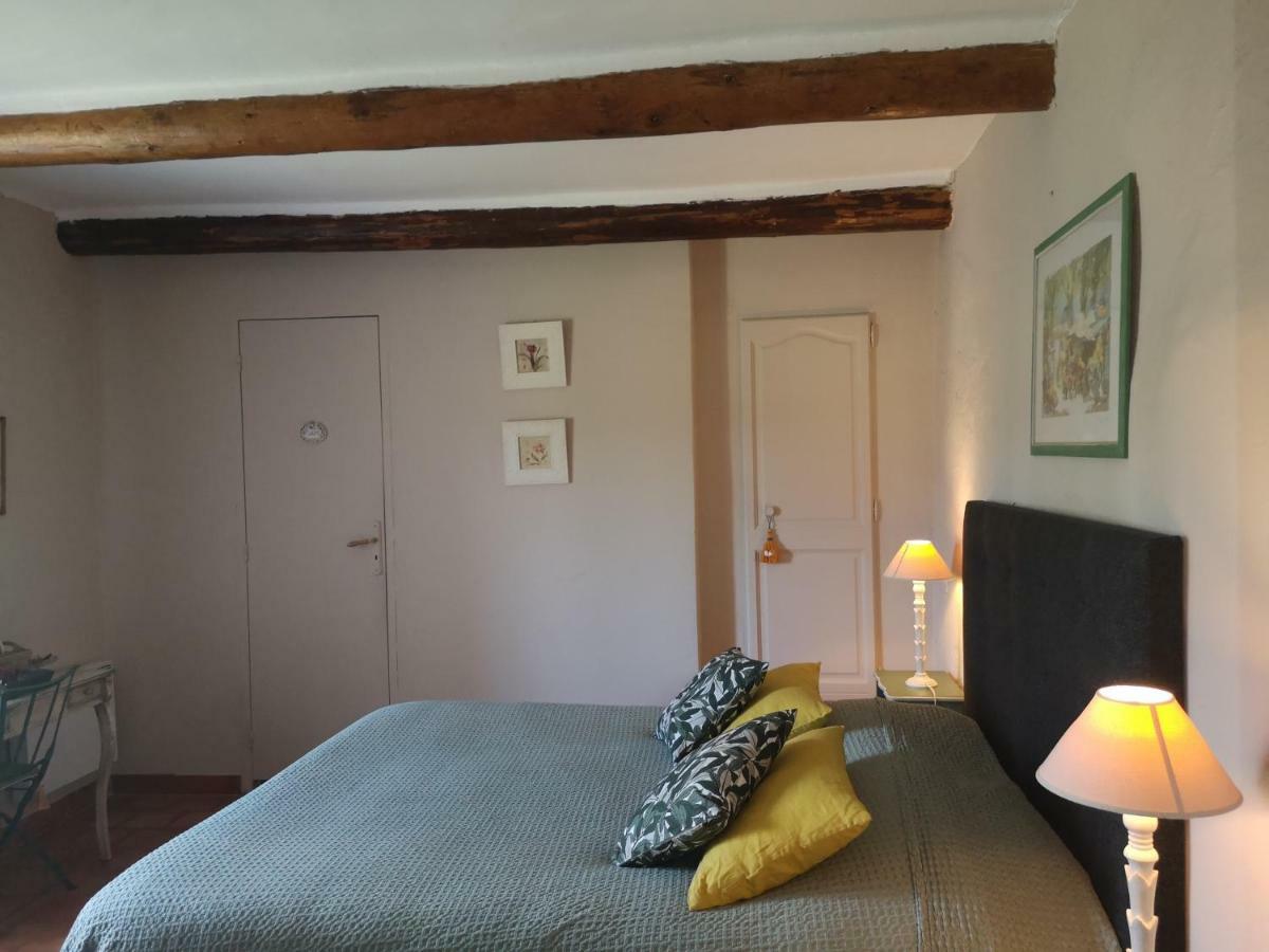 Hotel Domaine La Condamine Crillon-le-Brave Esterno foto